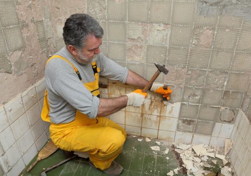 Bathroom-Wall-Tile-Removal_2